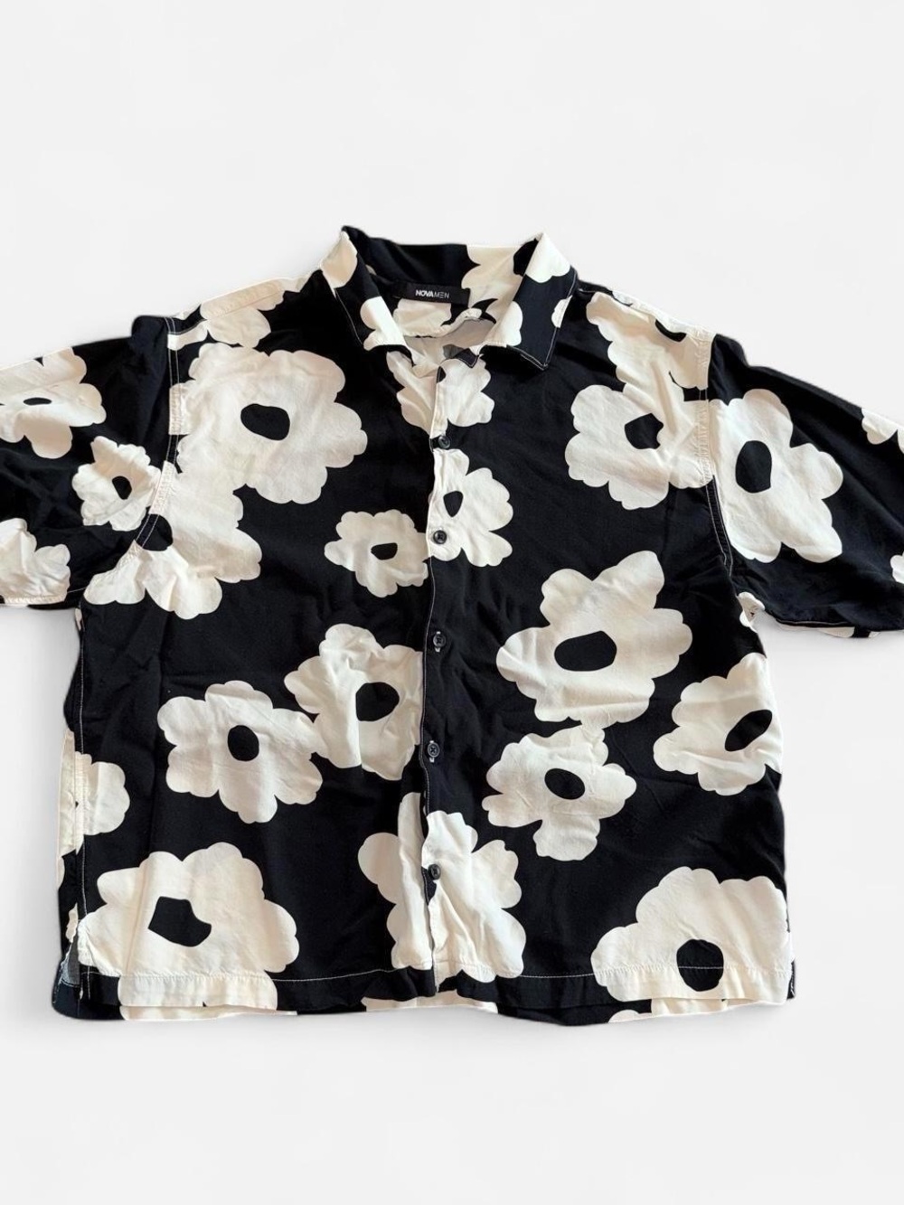 Black & White Floral Button-Up Mens Large Shirt